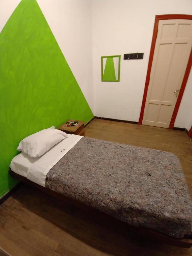 Casa Artigas Hostel コルドバ エクステリア 写真