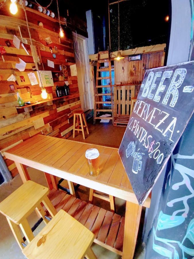 Casa Artigas Hostel コルドバ エクステリア 写真
