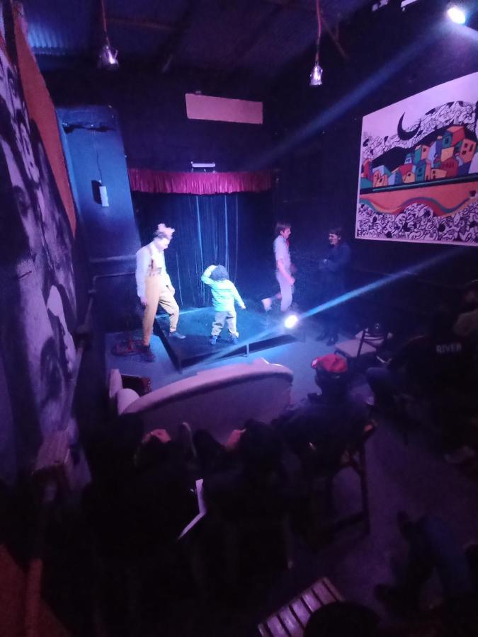 Casa Artigas Hostel コルドバ エクステリア 写真