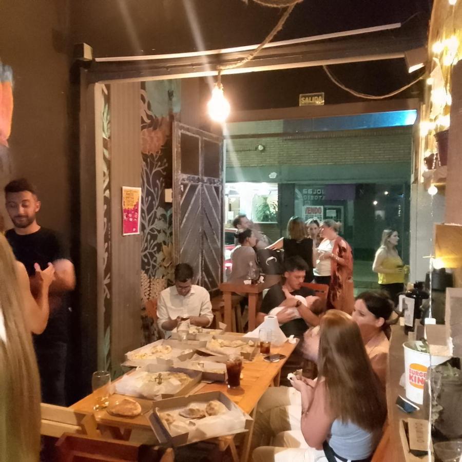 Casa Artigas Hostel コルドバ エクステリア 写真